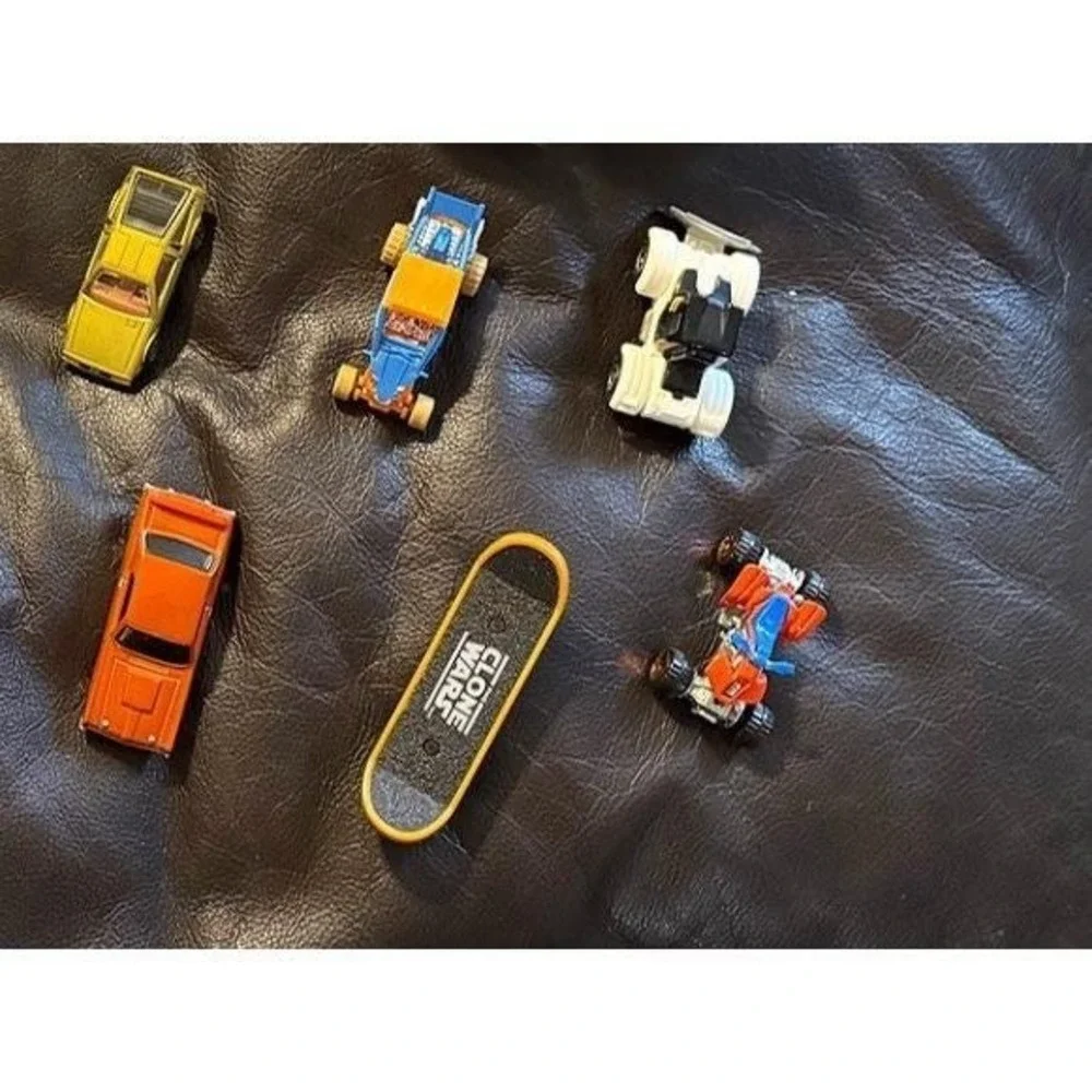 Lot of 20+‎ Toy Cars, Trucks, Helicopter & More – Hot Wheels & Misc